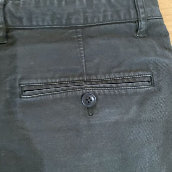 Theory Zaine Patton Slim Straight 9" Shorts Dark Olive Green Mens -Size 33 - Picture 5 of 10